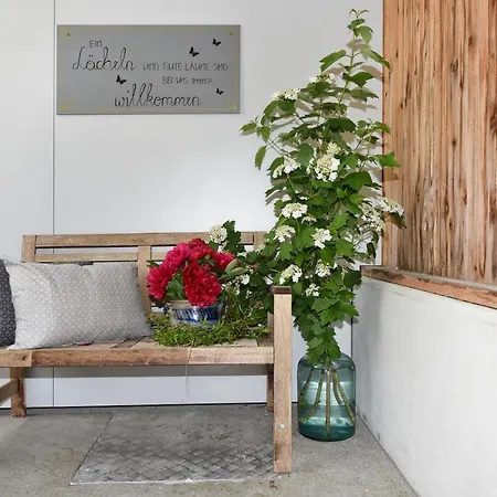 Wiesenhof Rusch البيرشوينده